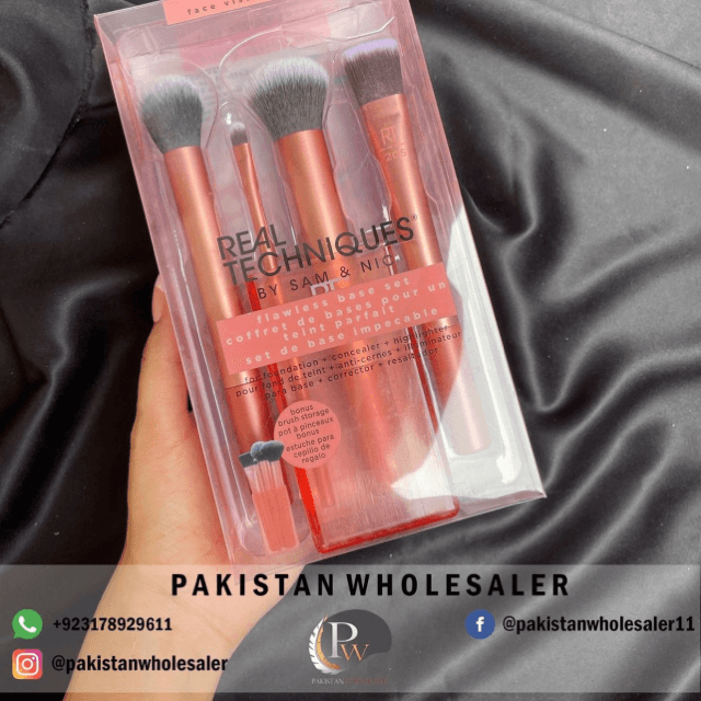 RT Flawless Base Brush Set