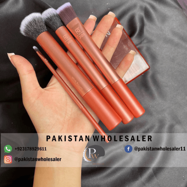 RT Flawless Base Brush Set