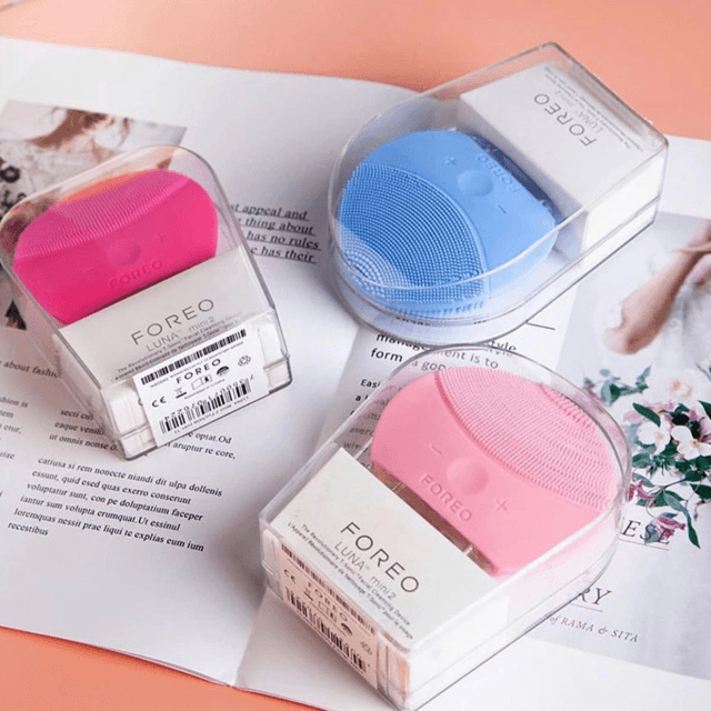 Silicon Foreo Face Massager