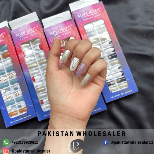 Miss Rose Fake Stylish Nails