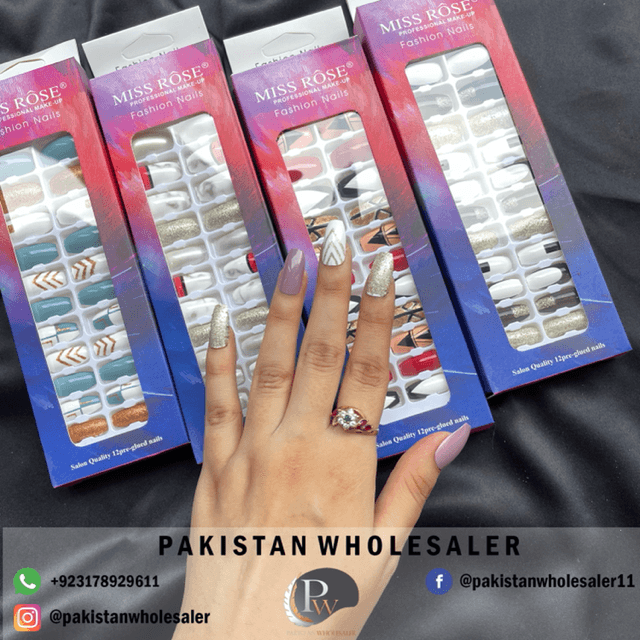 Miss Rose Fake Stylish Nails