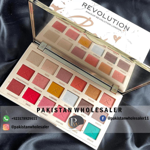 Revolution Roxi 18 Colour Palette